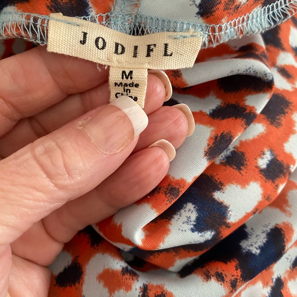 JODIFL animal print smocked cuff blouse - Picture 9 of 10